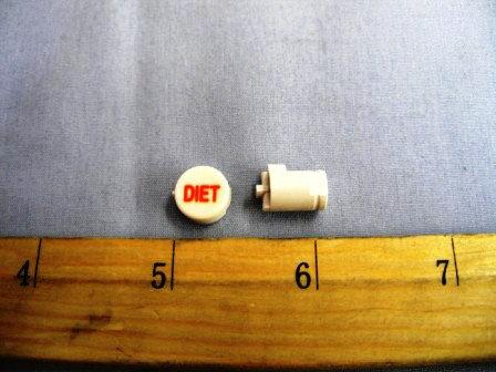 PH10-74-072: Diet White Button with Red Letters